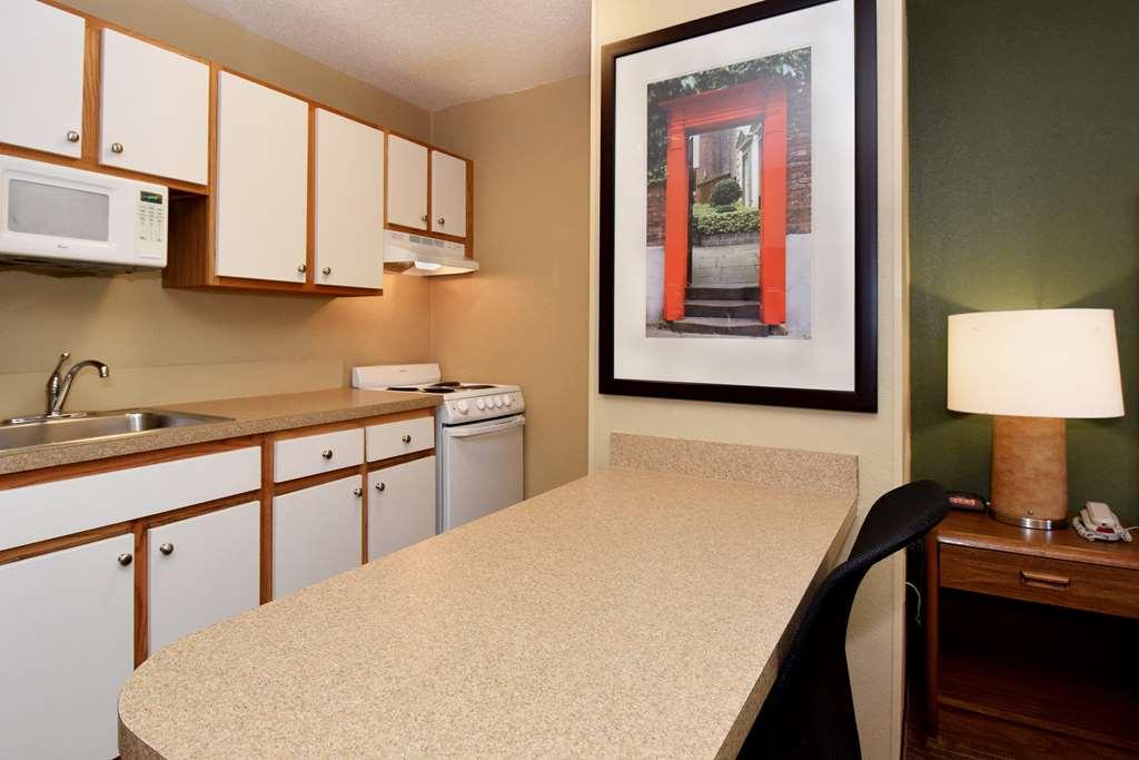 Suburban Studios Houston North I-45 Quarto foto
