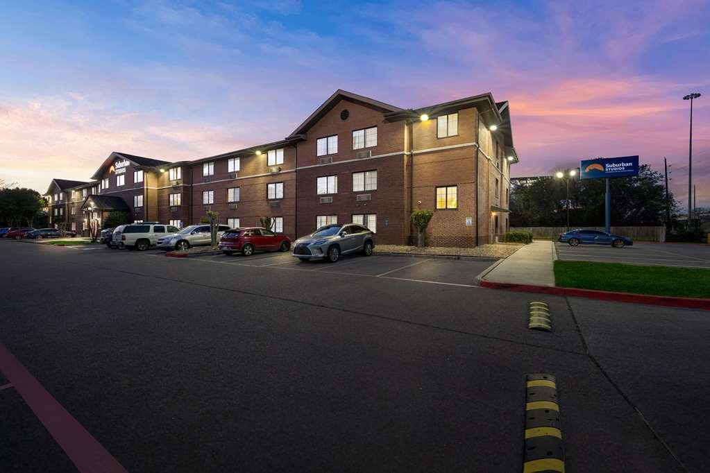 Suburban Studios Houston North I-45 Exterior foto