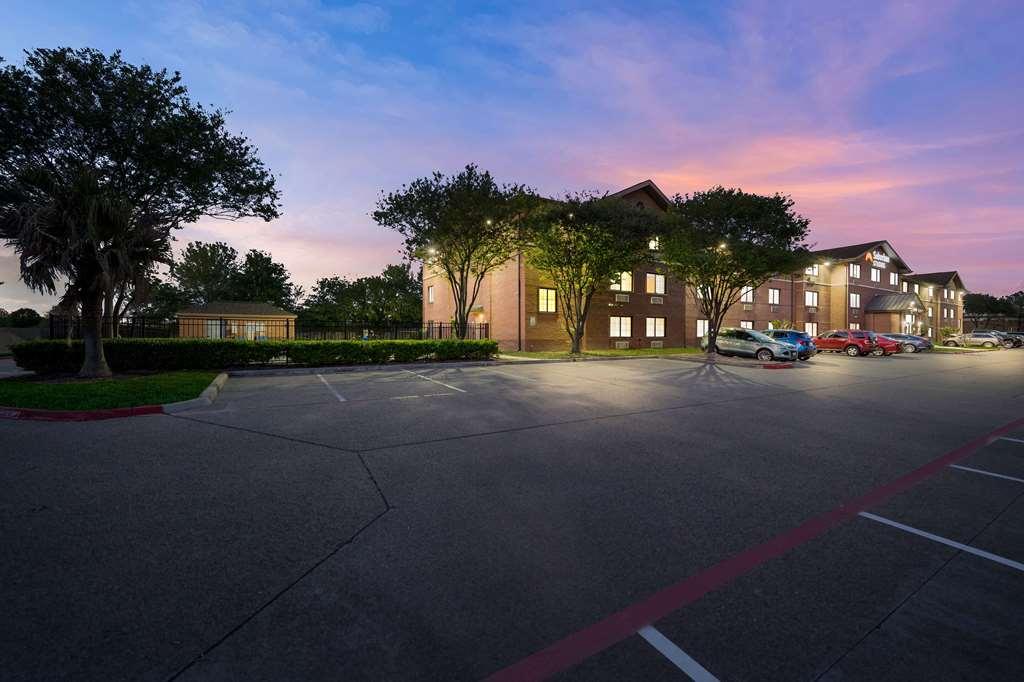 Suburban Studios Houston North I-45 Exterior foto